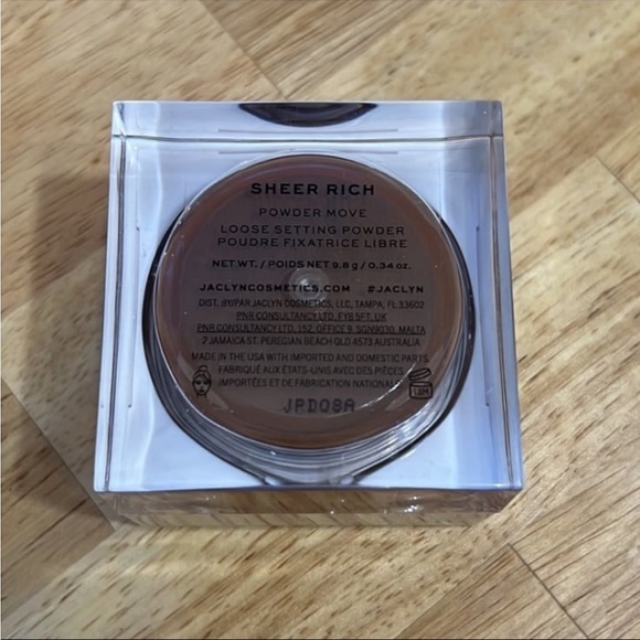 Jaclyn Cosmetics X Robin Powder Loose Face Powder - Picture 4 of 8